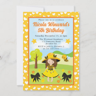 Invitación Cumpleaños de niña con vestido de abeja de pelo ca