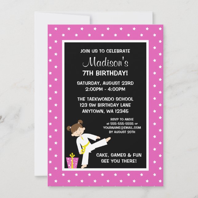 Invitación Cumpleaños de niña de estrellas rosadas de Taekwon (Anverso)