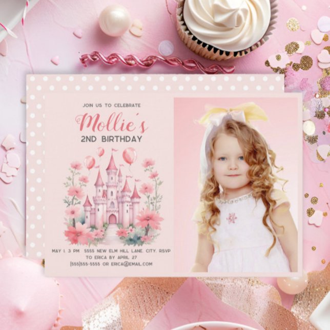 Invitación Cumpleaños de niñas pequeñas 2do castillo rosa fot (Cute pink princess castle little girl's 2nd birthday photo invitation)