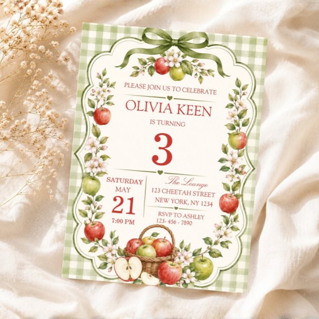Invitación Cumpleaños de otoño en el manzano de gingham verde (Apple Picking Party Invite, Apple Theme Birthday Invitation)
