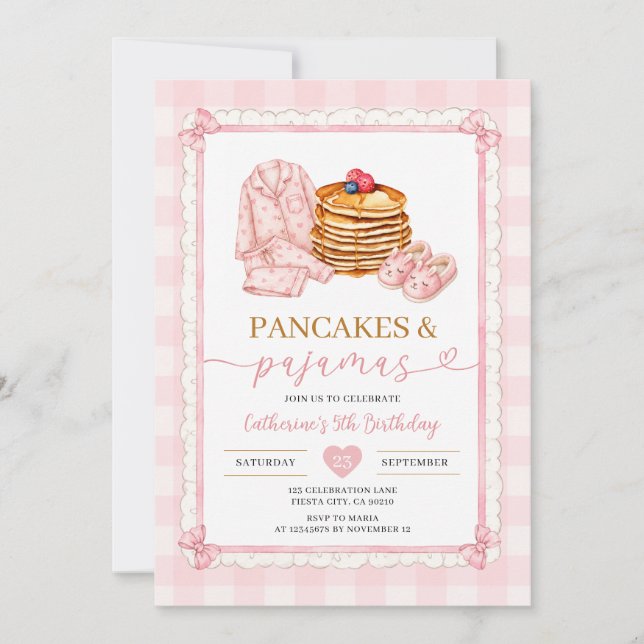 Invitación Cumpleaños de Panqueque Rosa y Pijamas (Anverso)