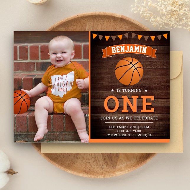 Invitación Cumpleaños de primer año de baloncesto de madera r (Subido por el creador)