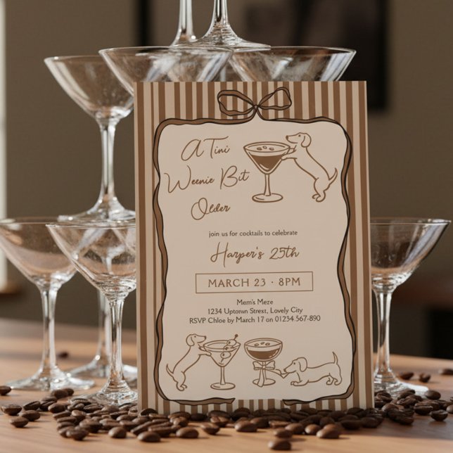 Invitación Cumpleaños de Tini Weenie Bit Older Dachshund Mart (A Tini Weenie Bit Older invitation with dachshund and martini doodle drawings)
