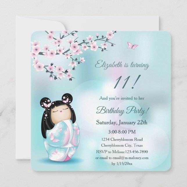 Invitación Cumpleaños del Chica Kokeshi Doll Cherry Blossoms (Anverso)