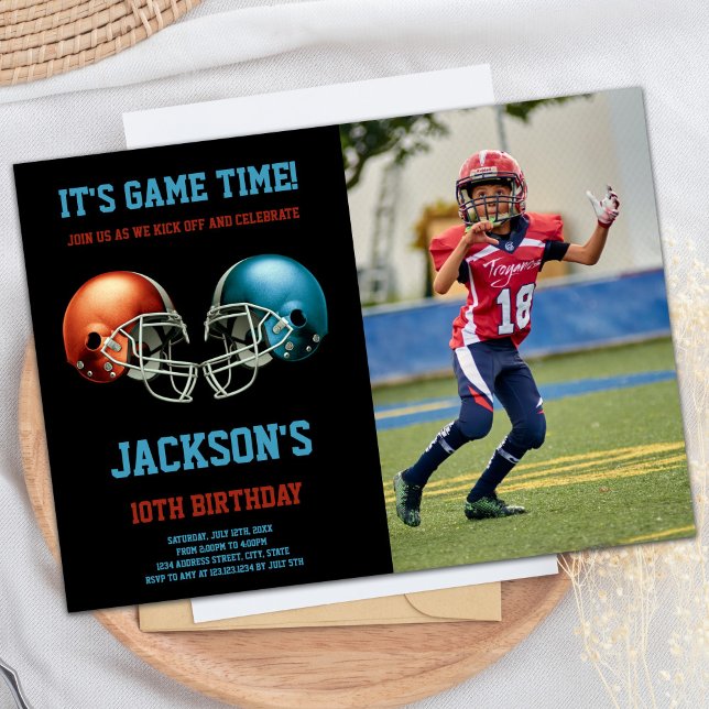 Invitación Cumpleaños del Fútbol Rojo Negro vs Azul (Black Red vs Blue Photo Football Birthday Invitation)