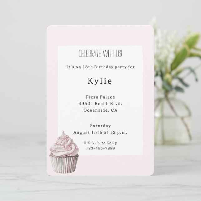 Invitación Cumpleaños del pastel rosa (Anverso de pie)