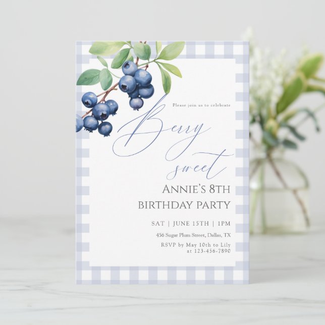Invitación Cumpleaños Dulce Arándano (Anverso de pie)
