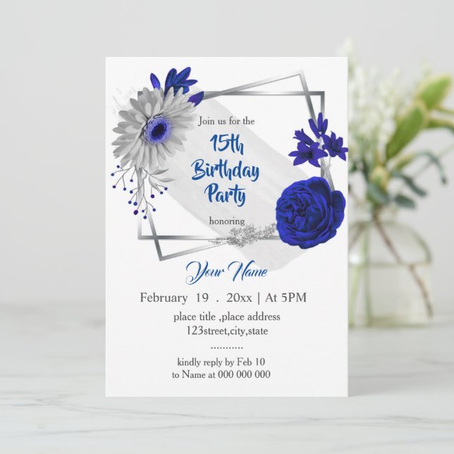 Invitación cumpleaños floral de plata azul real (Anverso de pie)