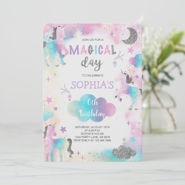 Invitación Cumpleaños mágico de Silver Purpurina Unicornio (Anverso de pie)