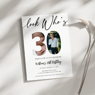 Invitación Cumpleaños moderno 30 - Mira quién tiene 30 años!