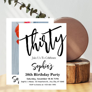 Invitación Cumpleaños moderno de 30 años en negro y blanco