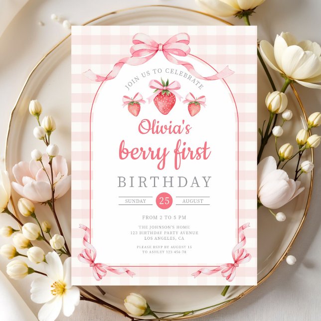 Invitación Cumpleaños número uno de la primera niña de Cute B (Cute Berry First Girl 1st Birthday Invitation)