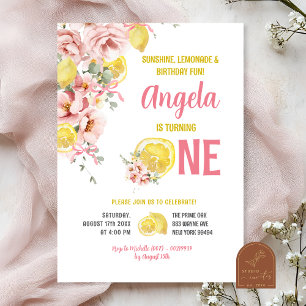 Invitación Cumpleaños número uno floral con tono rosa y limón