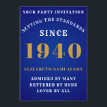 Invitación Cumpleaños Personalizado 1940 Añadir tu nombre Blu<br><div class="desc">Para los nacidos en 1940 y celebrando su fiesta de cumpleaños tenemos la tarjeta de invitación ideal para el cumpleaños. El fondo azul, blanco y dorado, es sobrio y elegante. Personalizar fácilmente el texto en la parte delantera y trasera de esta tarjeta de invitación de cumpleaños utilizando la plantilla proporcionada....</div>