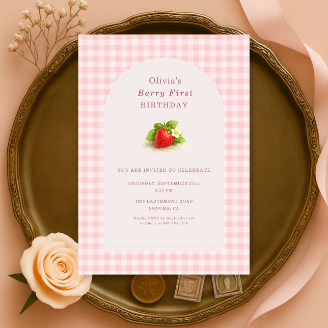 Invitación Cumpleaños primero de Fresa Gingham de Berry (Subido por el creador)