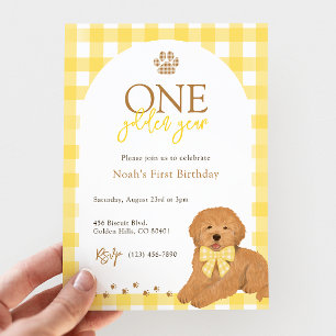 Invitación Cumpleaños Primero Goldendoodle Amarillo Gingham