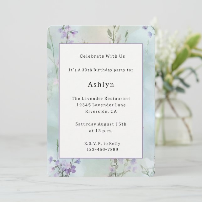 Invitación Cumpleaños romántico jardín de flores lavanda boni (Anverso de pie)