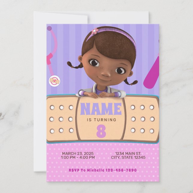 Invitación Cumpleaños Rosa Púrpura de Doc McStuffins (Anverso)