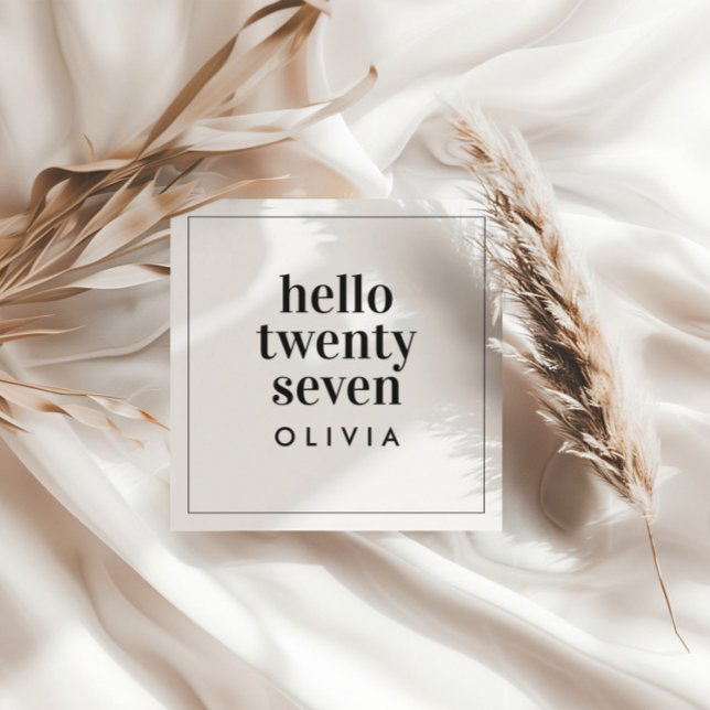Invitación cumpleaños simple de la tipografía blanca moderna (Subido por el creador)