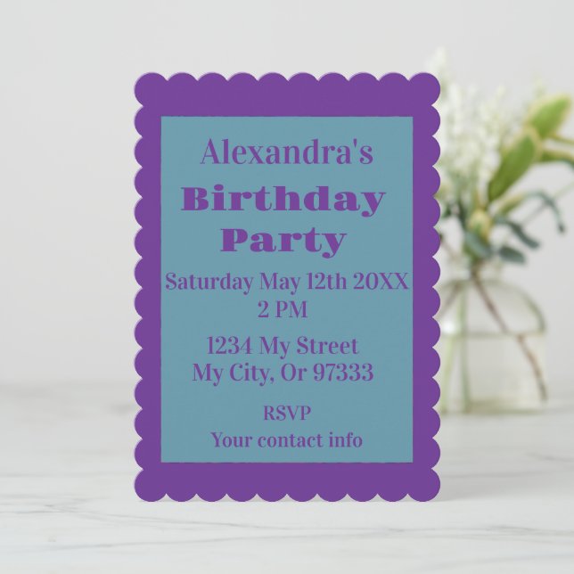 Invitación Cumpleaños Simple de Morado y Verde (Anverso de pie)