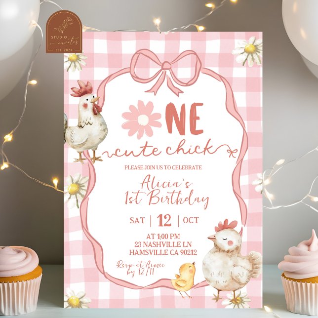 Invitación Cumpleaños uno Pollita Linda Gingham Rosa Daisy (Subido por el creador)