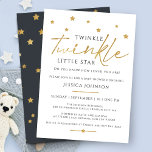 Invitación Cute Gold Twinkle Twinkle Little Star Baby Shower<br><div class="desc">La invitación a la ducha de bebé,  adorable y adorable,  tiene estrellas rociadas en la parte superior y la palabra "twinkle" en oro con la tipografía moderna de los séricos. La parte de atrás de la invitación es el carbón gris con estrellas doradas rociadas.</div>