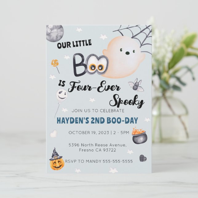 Invitación Cute Halloween 4º cumpleaños niño cuatro veces esp (Anverso de pie)