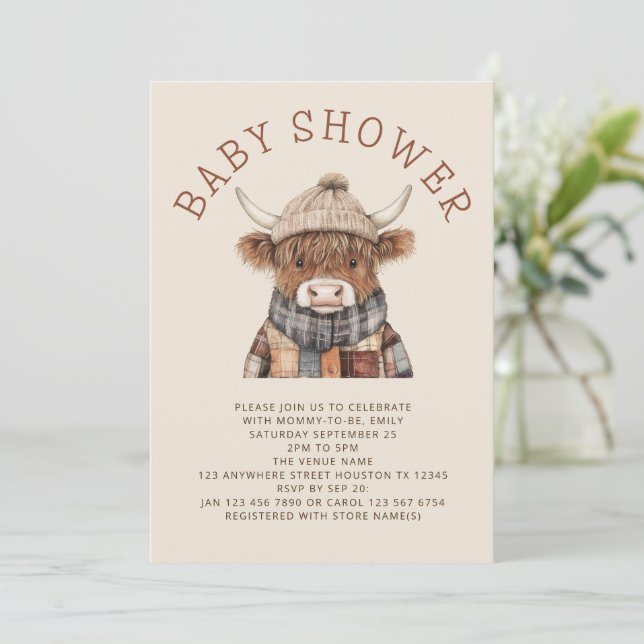 Invitación Cute Highland Cow Cream Baby Shower (Anverso de pie)