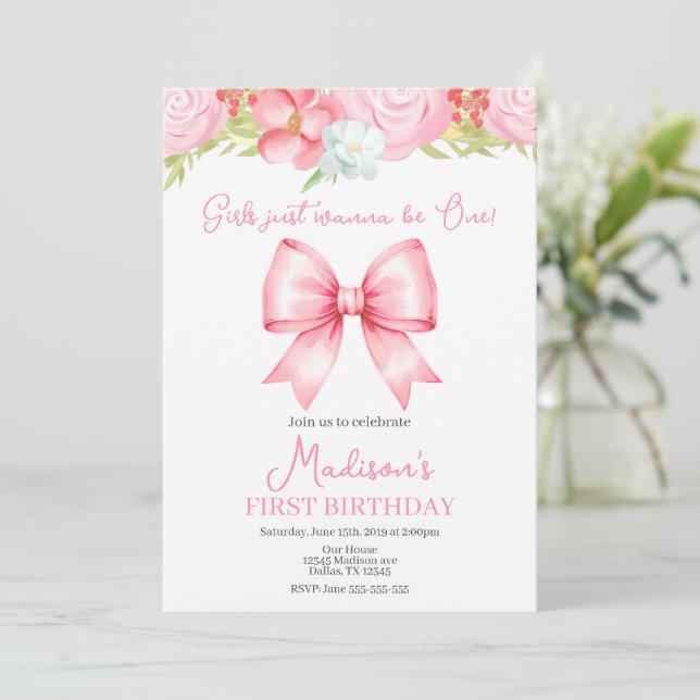 Invitación Cute Pink Bow Girl First Birthday Invitation (Anverso de pie)