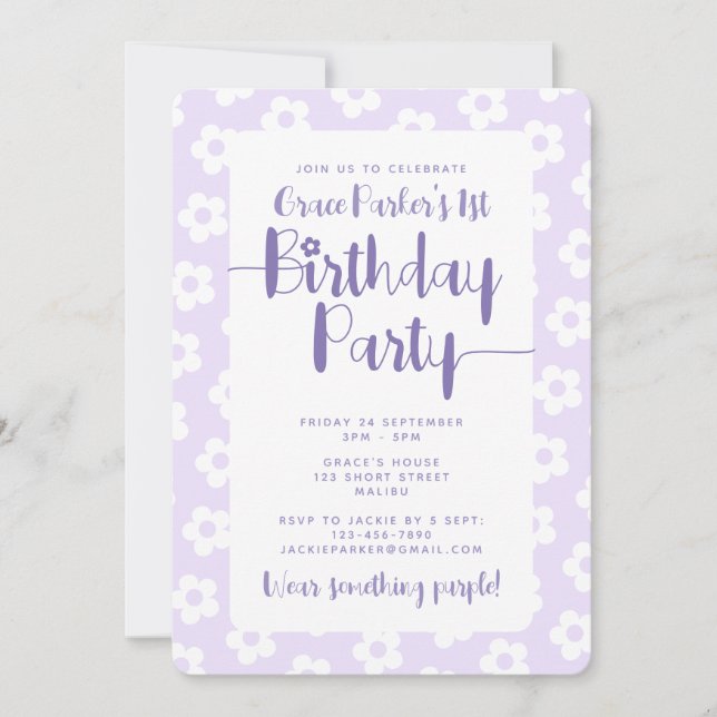 Invitación Cute Purple Daisy Pattern 1st Birthday Party (Anverso)