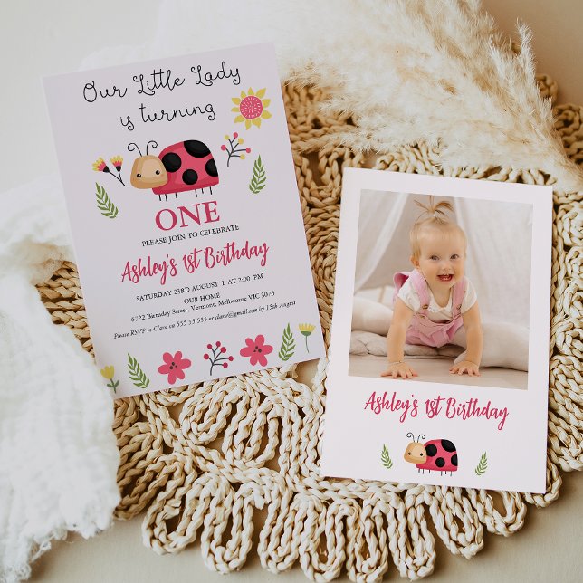 Invitación Cute Red Black Our Little Ladybug Primer cumpleaño (Ladybug Themed 1st Birthday Invitation Template with Photo,
Our Little Lady Ladybug Birthday Invite)