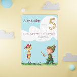 Invitación Cute Scarecrow Pirate Adventure Kids Cumpleaños<br><div class="desc">Sorprende a tus futuros invitados con esta linda tarjeta de cumpleaños pirata. La imagen muestra a un niño jugando con su espada de madera y un espantapájaros pirata. Personaliza la invitación con tu propio texto. Si lo desea, puede personalizar cambiar aún más los tipos de letra, tamaños y colores. Ilustrado...</div>