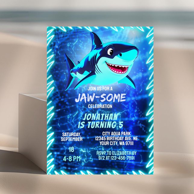 Invitación Cute Shark Neon Glow Blue Pool Fiestas Niños Cumpl (Subido por el creador)