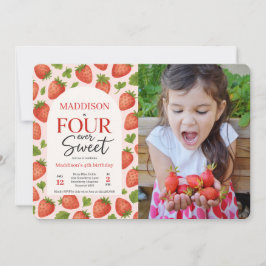 Invitación Cute Strawberry Cuatro veces dulce foto de cuarto 