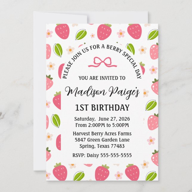 Invitación Cute Strawberry Pink Girls 1st Birthday Invitation (Anverso)