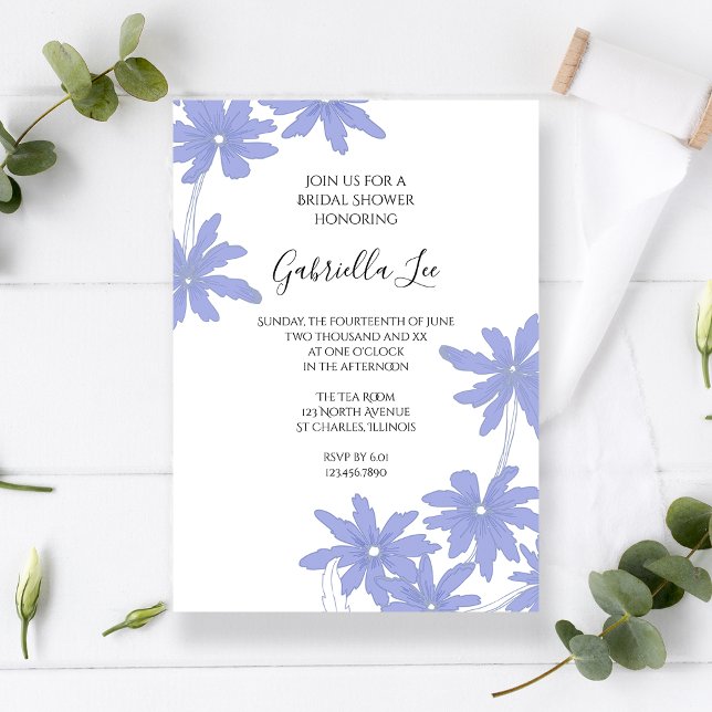 Invitación Daisias azules de perwinkle sobre ducha de novia b (Subido por el creador)