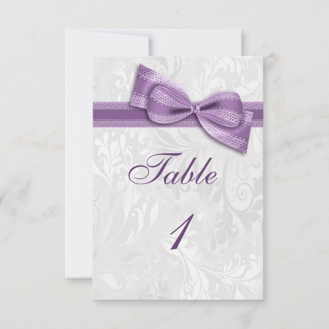 Invitación Damasco blanco y lazo falso morado (Anverso)