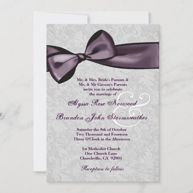 Invitación Damasco plateado con Boda V2 morado profundo (Anverso)