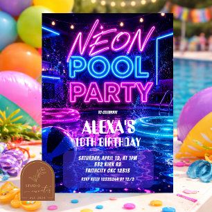 Invitación de adolescente niña a fiesta junto a la