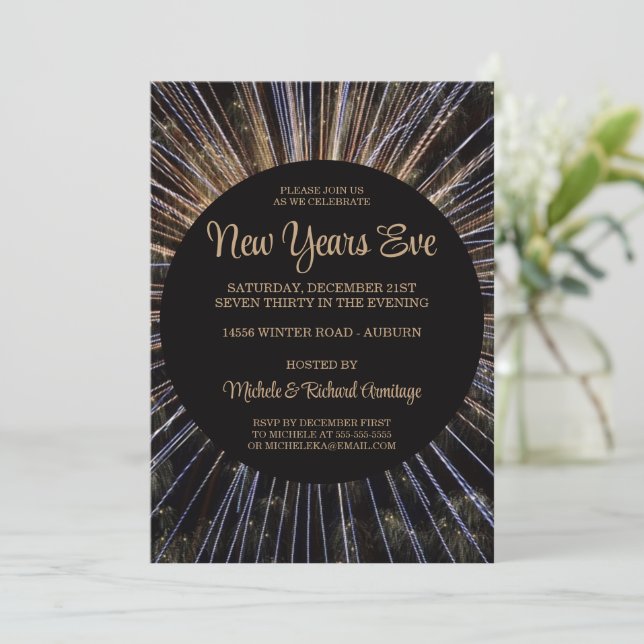 Invitación de Año Nuevo a la celebración de fuegos (Anverso de pie)