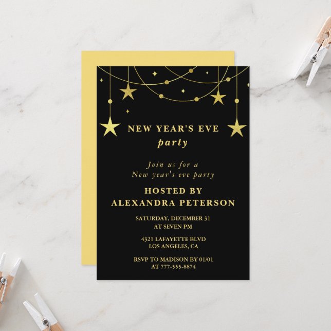Invitación de Año Nuevo Negro Fiesta Gold Stars (Anverso/Reverso In Situ)