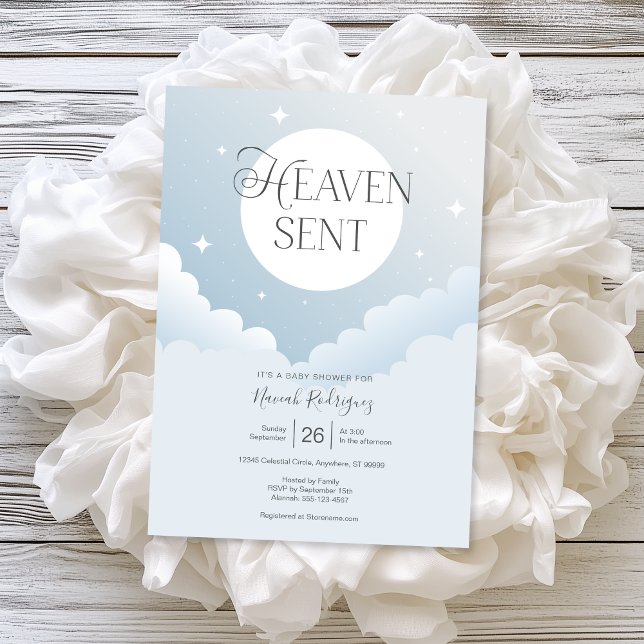 Invitación de Baby Shower a cielo con nubes azules (Shown on a 5" x 7" card)