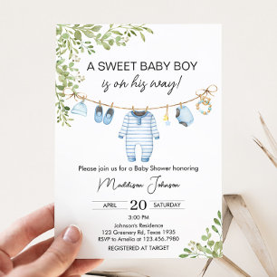 Invitación de Baby Shower a la ropa de bebé azul