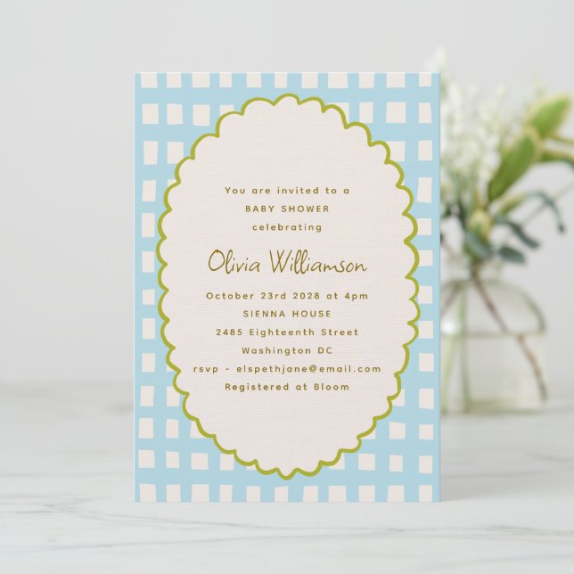 Invitación de Baby Shower con Borde de Gingham Azu (Anverso de pie)