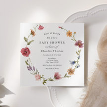 Invitación de Baby Shower de bebé en flor silvestr