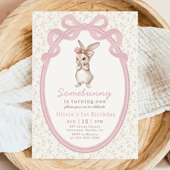 Invitación de baby shower de conejito con lazo ros (Subido por el creador)
