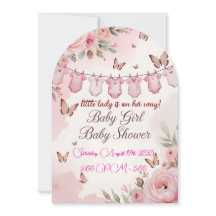 Invitación de baby shower de flores rosadas suaves