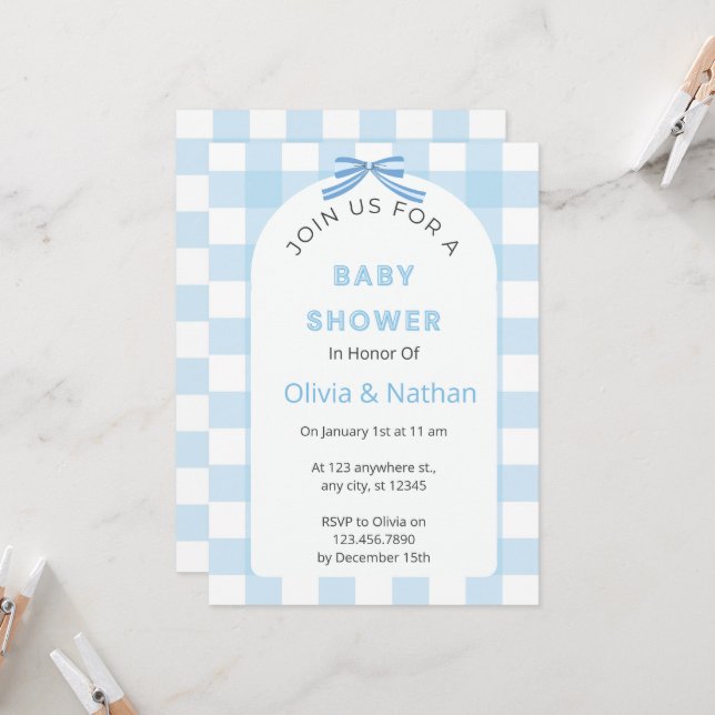 Invitación de Baby Shower de Gingham Azul, Bebé Ni (Anverso/Reverso In Situ)