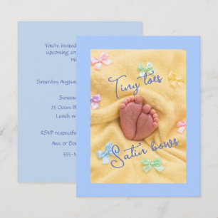 Invitación de baby shower de lazos de satén Tiny T