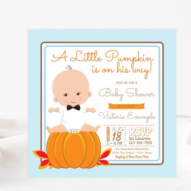 Invitación de Baby Shower para calabaza pequeña pa (Cute little pumpkin baby shower invitation with adorable baby boy. Simply add your event details.)